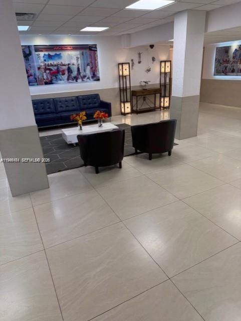 MANORS OF INVERRARY XII - Residential Lease