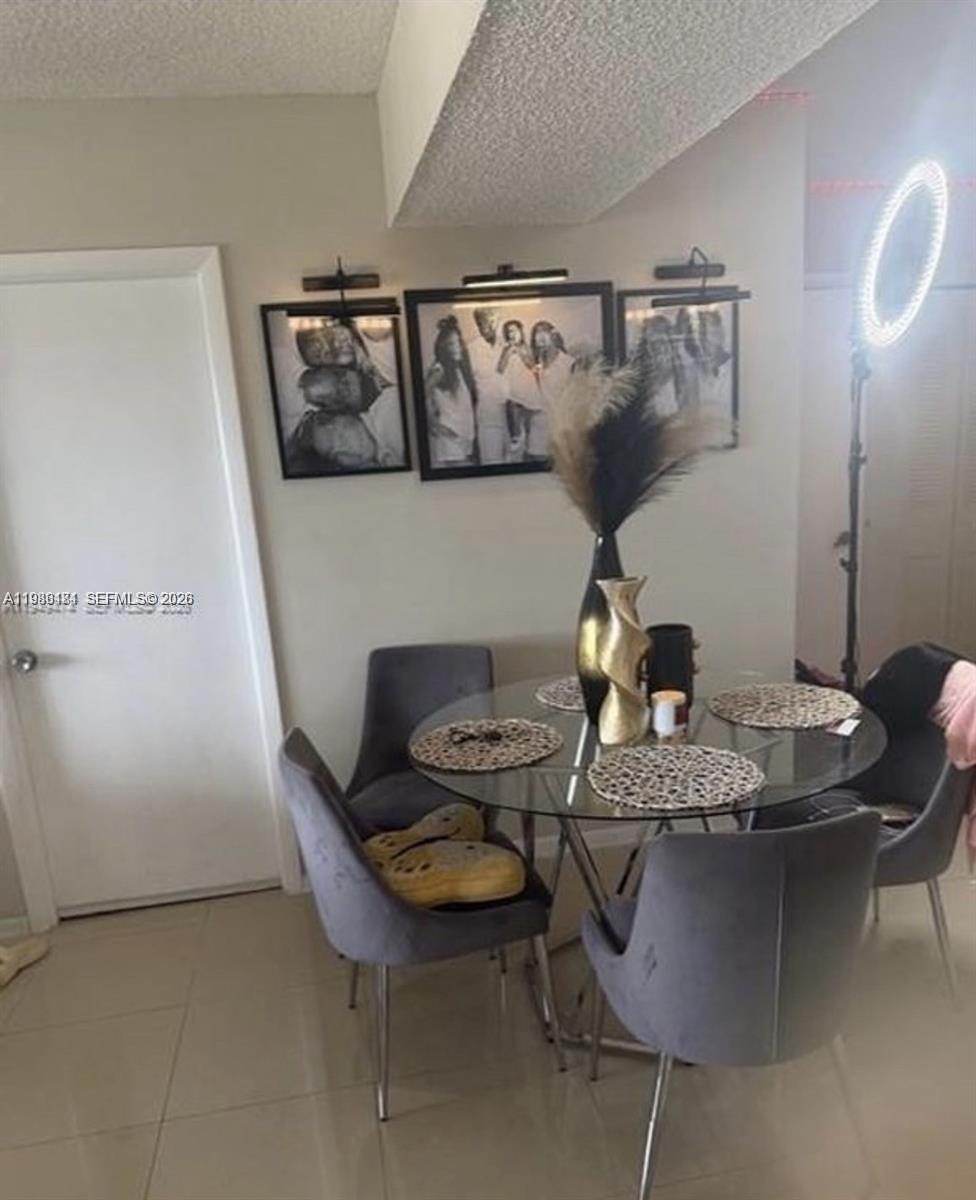 MANORS OF INVERRARY XII - Residential Lease