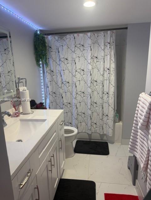 MANORS OF INVERRARY XII - Residential Lease