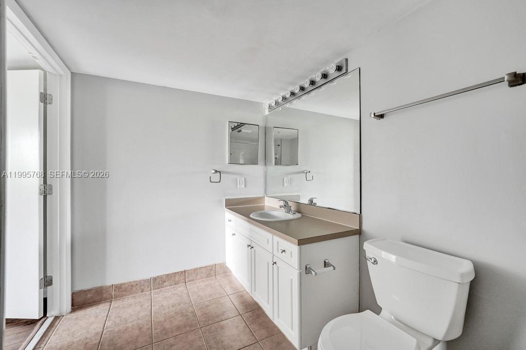 LAS OLAS BY THE RIVER CON - Residential Lease