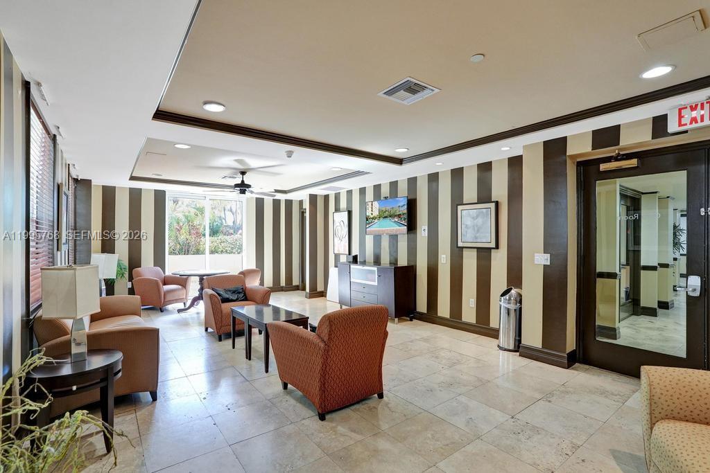 LAS OLAS BY THE RIVER CON - Residential Lease