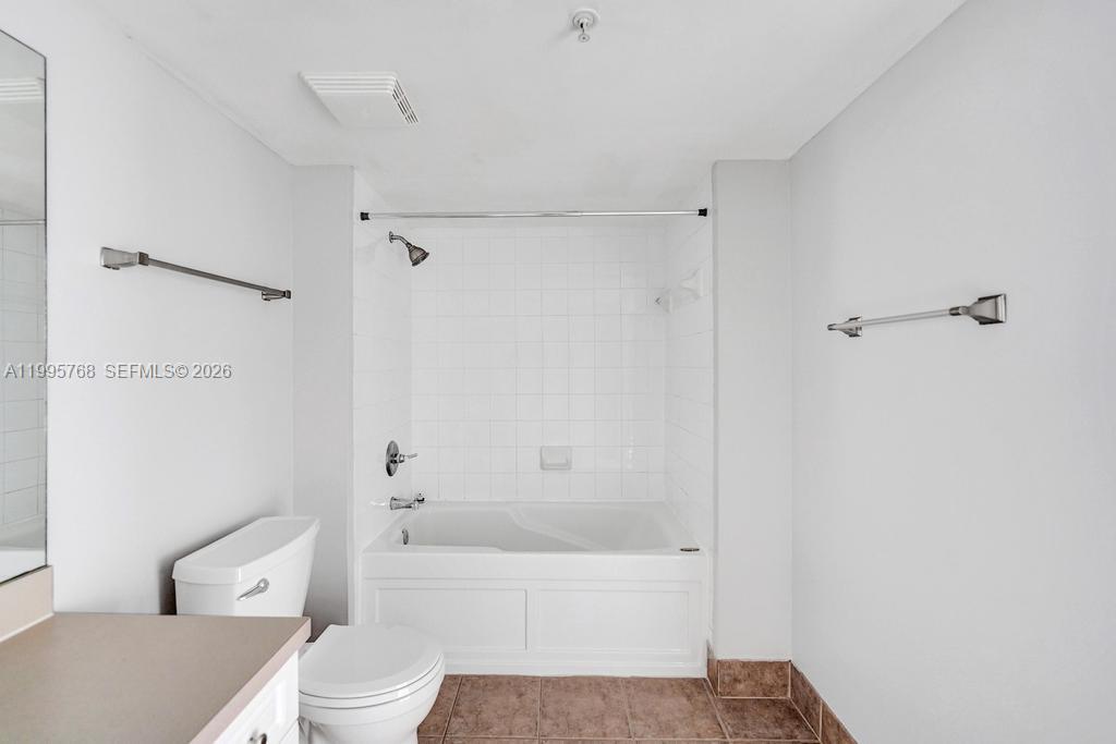 LAS OLAS BY THE RIVER CON - Residential Lease