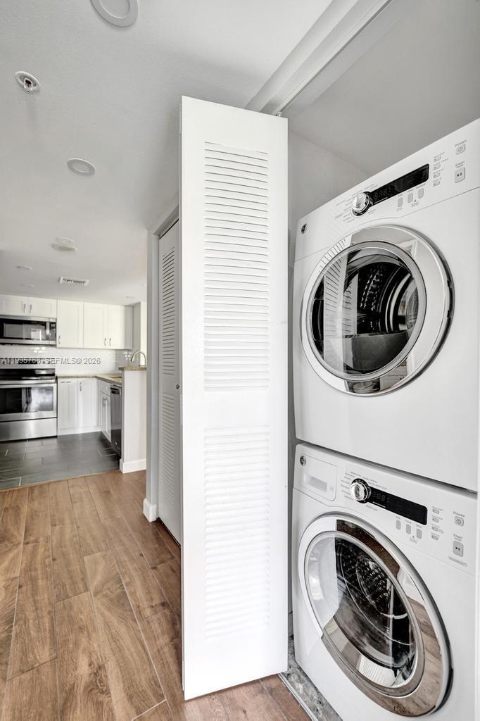 LAS OLAS BY THE RIVER CON - Residential Lease