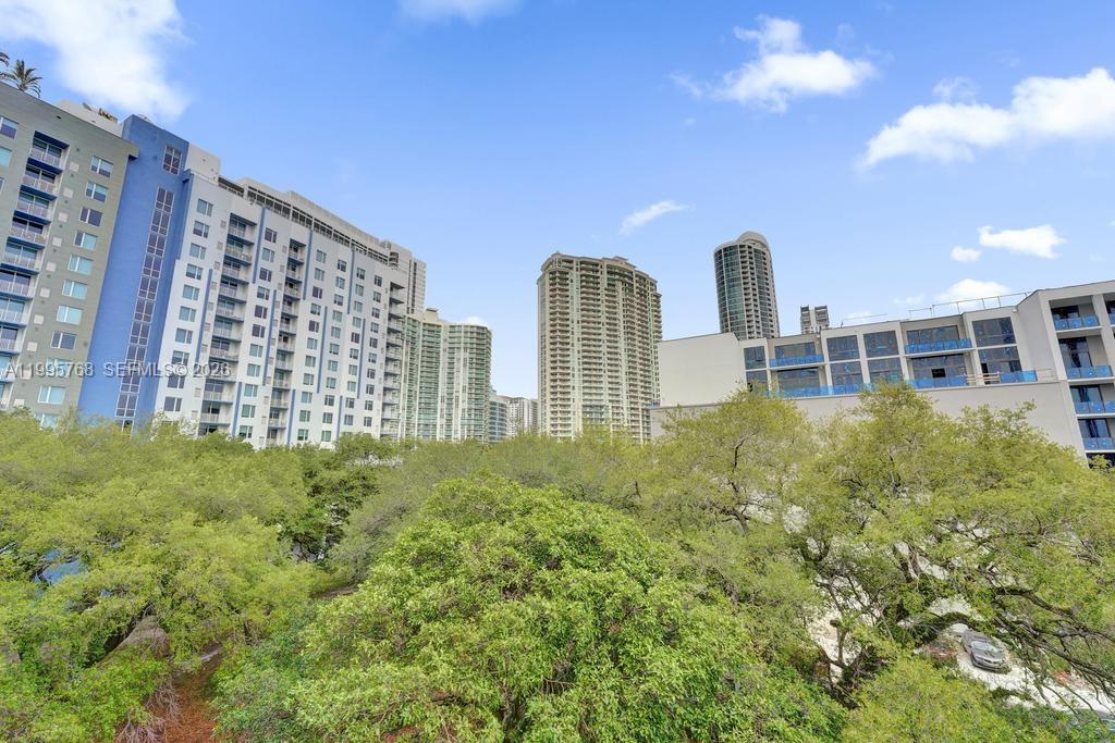 LAS OLAS BY THE RIVER CON - Residential Lease