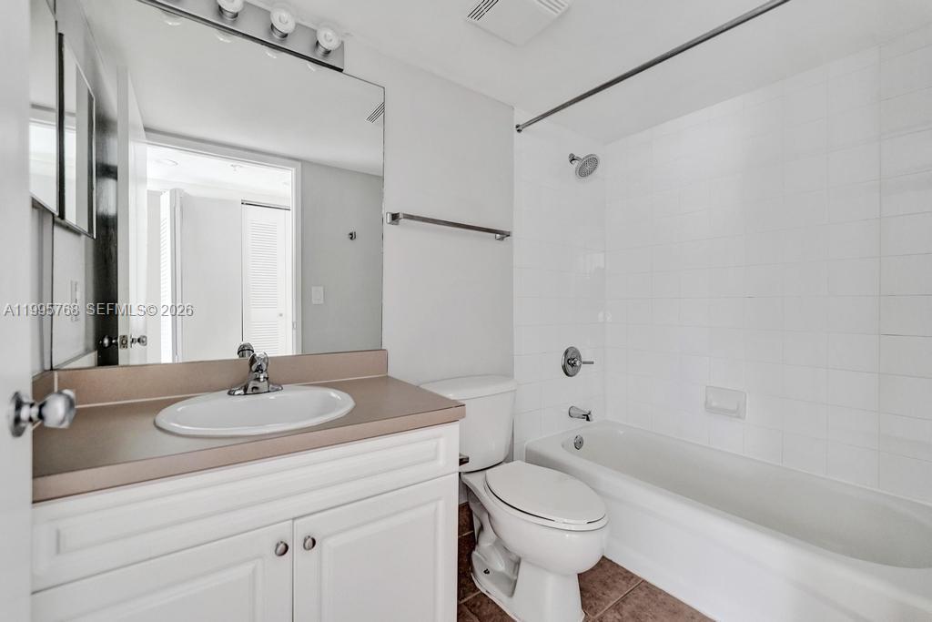 LAS OLAS BY THE RIVER CON - Residential Lease