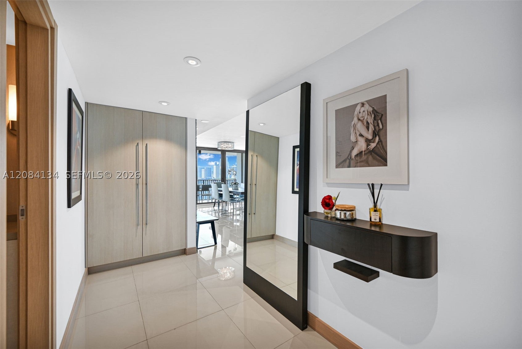 801 N Venetian Dr 1208