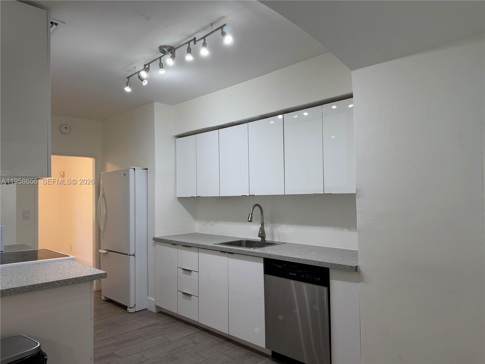 CORAL GABLES SEC B - Residential