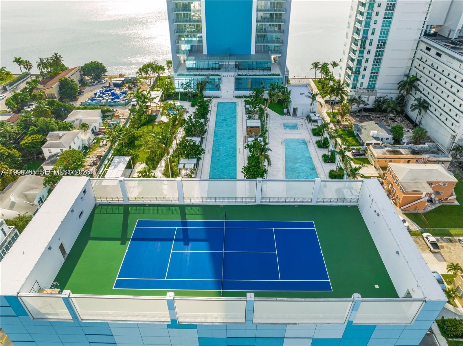 ESCOTTONIA PARK - Residential