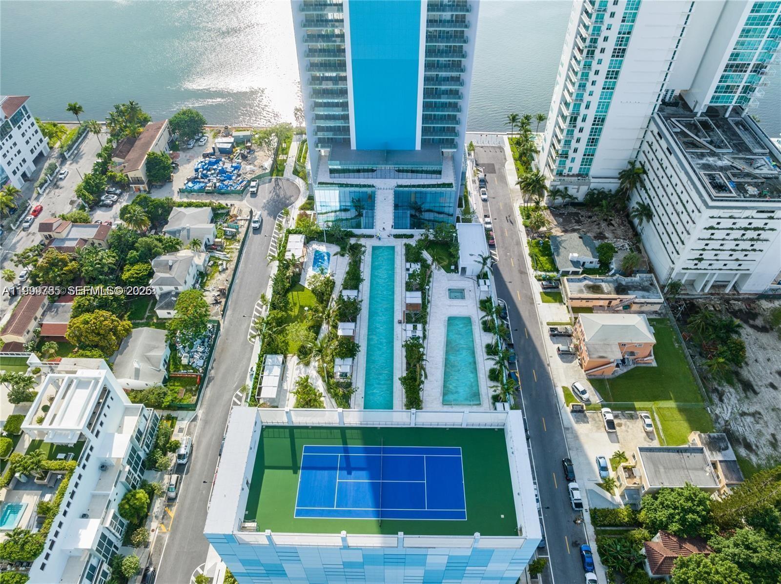 ESCOTTONIA PARK - Residential