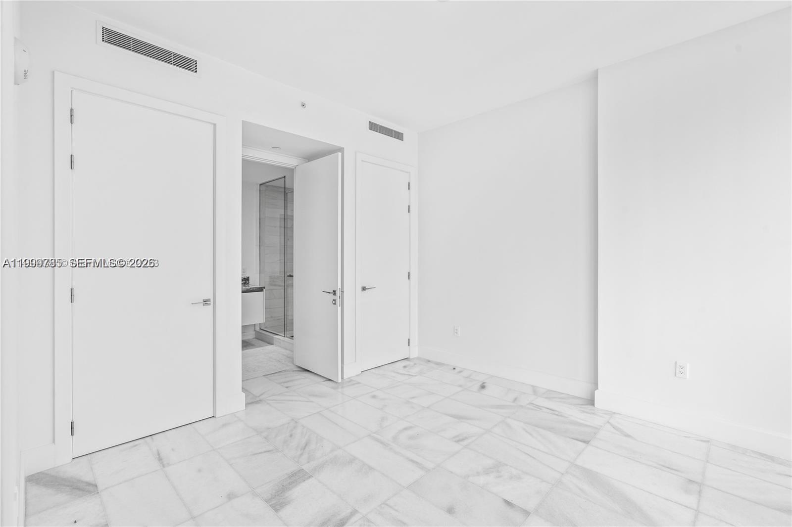 ESCOTTONIA PARK - Residential