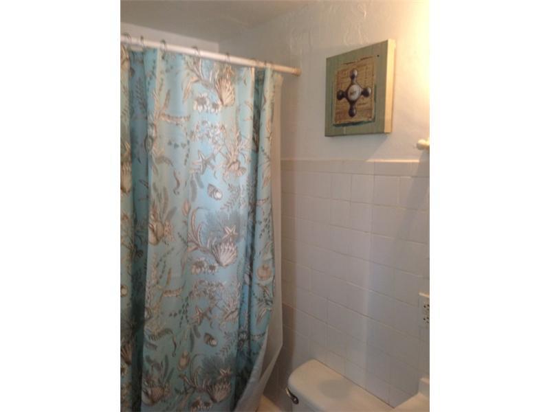 RIVERVIEW VILLAS CONDO - Residential Lease