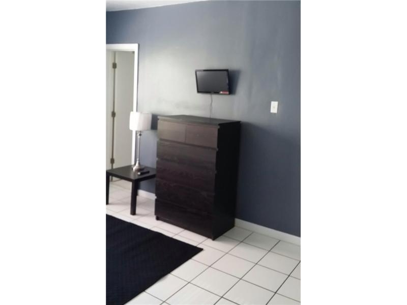 RIVERVIEW VILLAS CONDO - Residential Lease