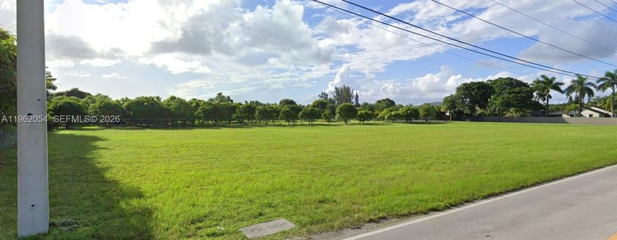 Excellent opportunity to build your dream home in one of the last and best sections in the Redlands. Miami Dade county buildable acreage with Letter from the county, Grandfathered. Located off SW 216st & 194th avenue surrounded by million dollars country homes. Zone Residential / Agriculture. Great Business opportunity for Grove or Nursery Business. FPL recently installed CAT5 concrete poles on 194th avenue. Build your Dream Home on this 1.25 ACRES OF LAND. Plans approved by Miami Dade County Available.