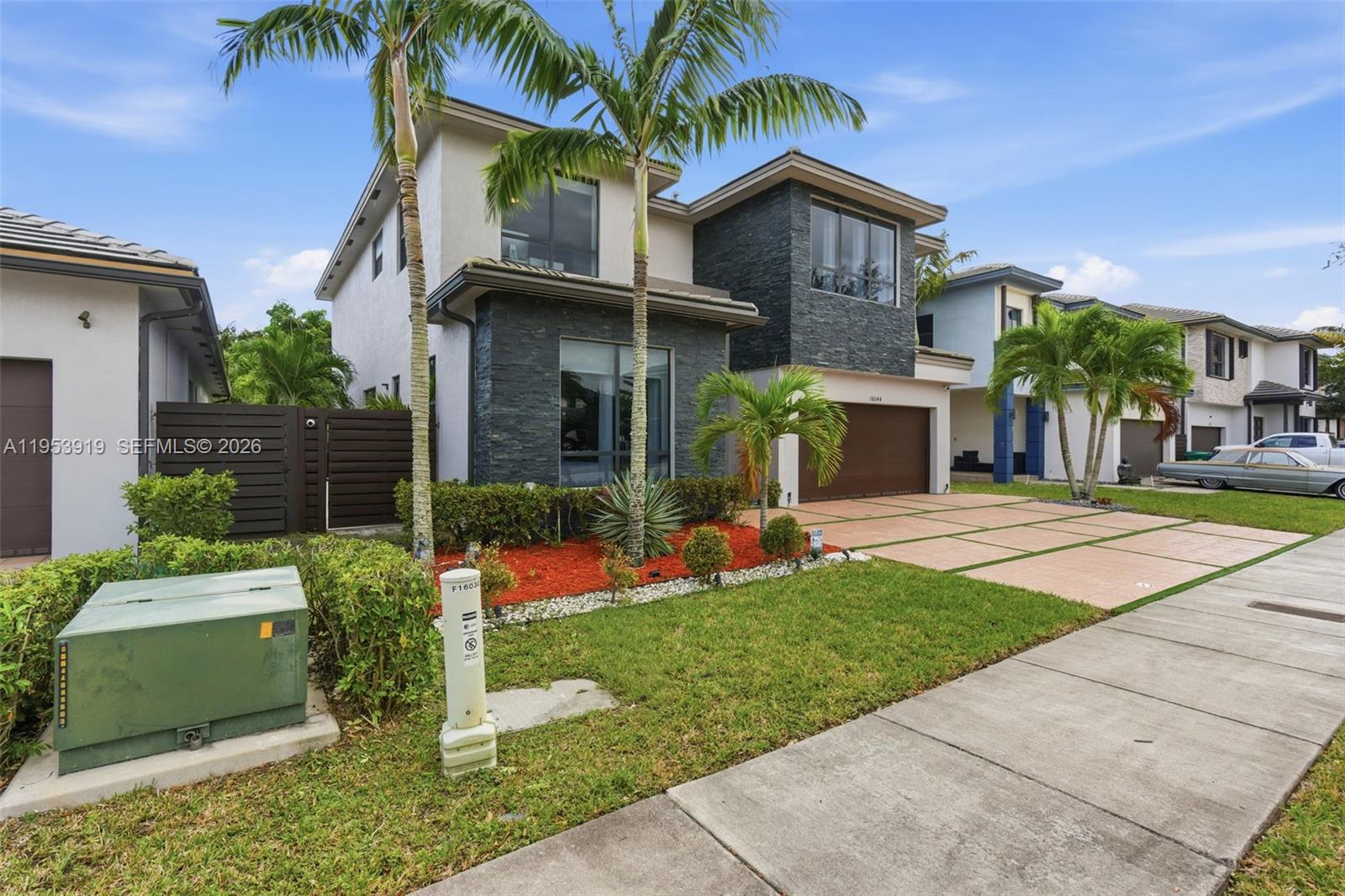 CRESTVIEW WEST - Residential