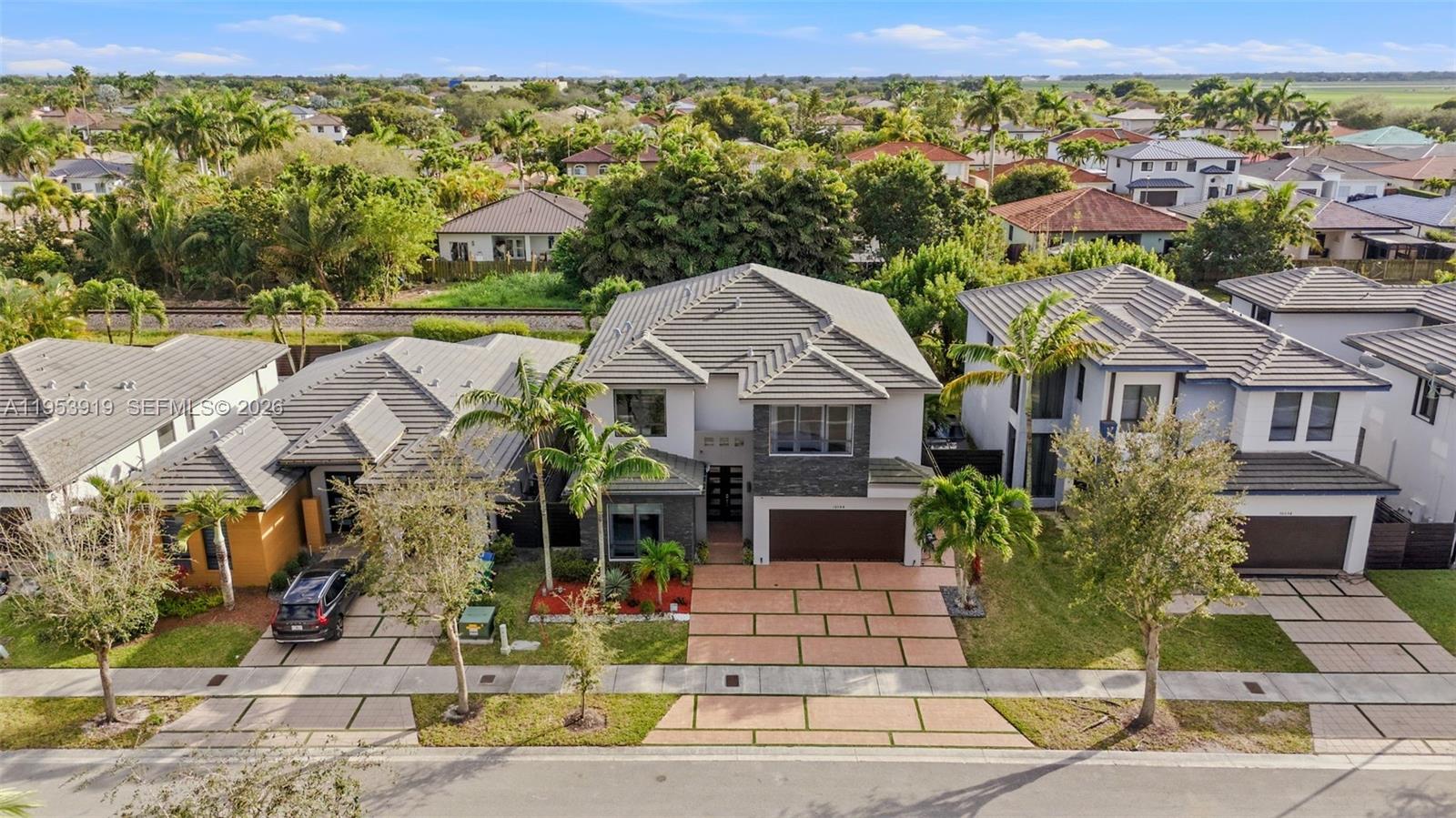 CRESTVIEW WEST - Residential