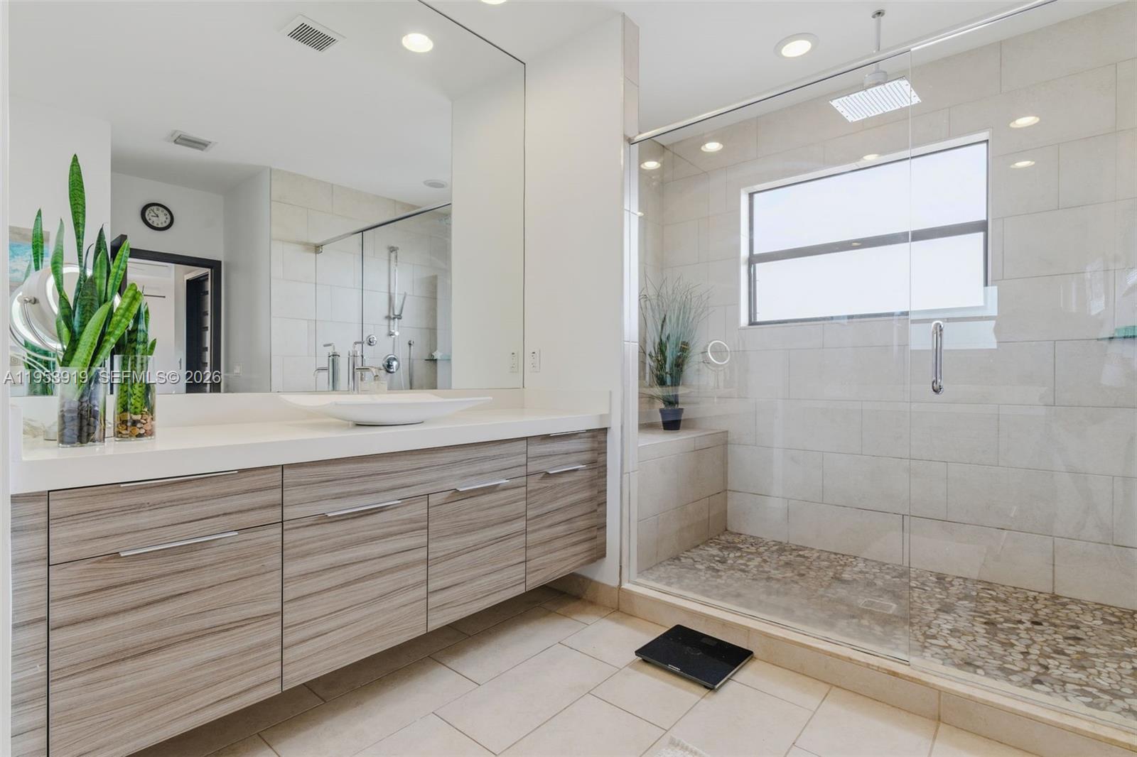 CRESTVIEW WEST - Residential