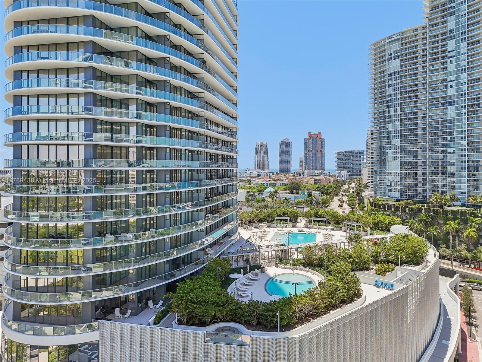 FIVE PARK CONDO - Residential