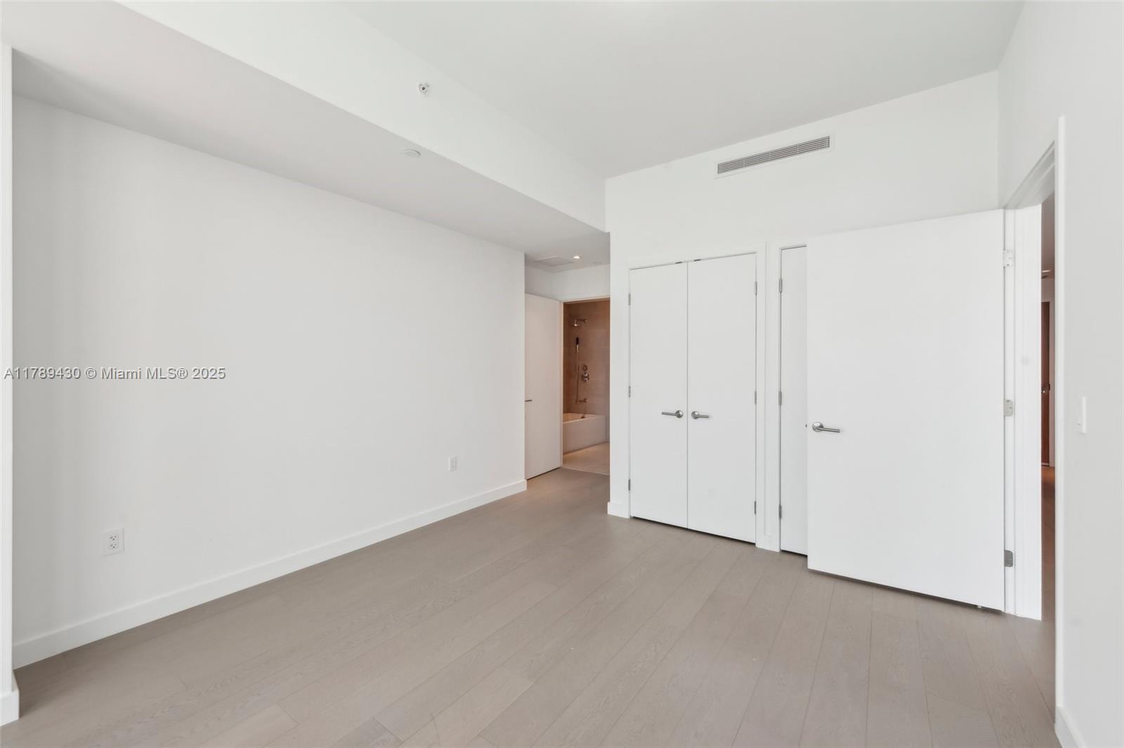 FIVE PARK CONDO - Residential