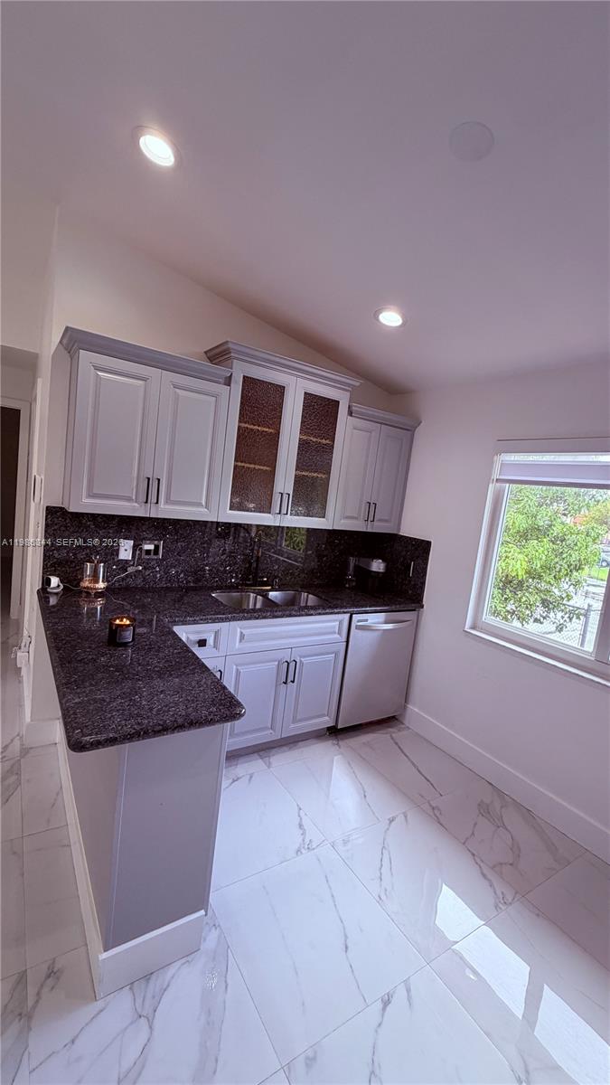 DORAL COURT CONDO - Residential Lease