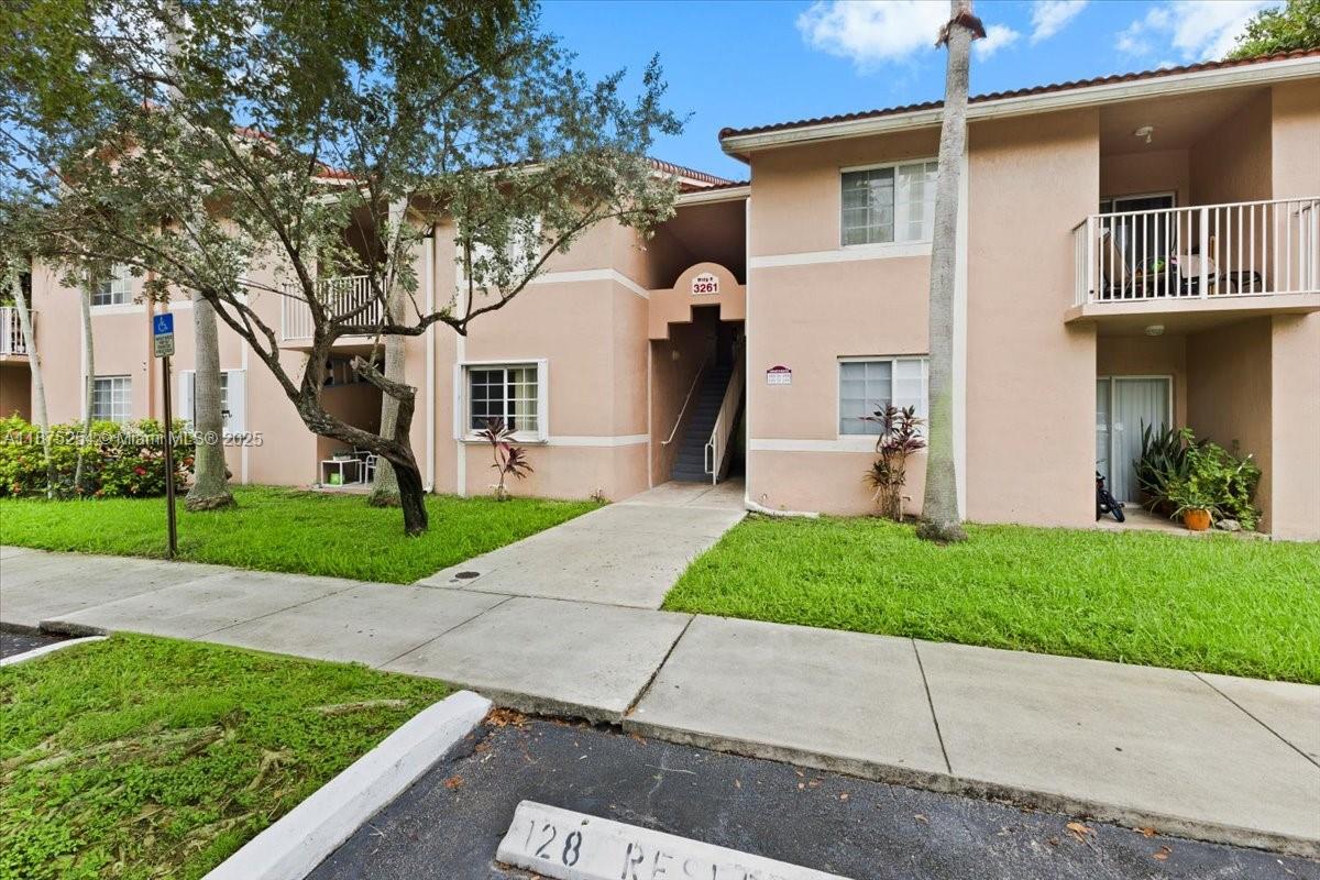 A move-in ready opportunity or ideal investment! This 2-2 bed 2-bath unit features a split floorplan, each bedroom boasting its own full bath. Vaulted ceilings and a well-laid-out living space create an open, airy feel. Convenient in-unit laundry. Investor-friendly, no rental restrictions; currently occupied by a month-to-month tenant who would love to stay or provide seamless occupancy options. Perfect location close to Hard Rock Casino & Hotel, quick access to Sawgrass Mall, Fort Lauderdale Airport, Port Everglades, Aventura, Las Olas, Miami Beach, and arenas for games & concerts. Close to local dining and shopping. Community Amenities: Pet-friendly, gated entry, clubhouse & pool.