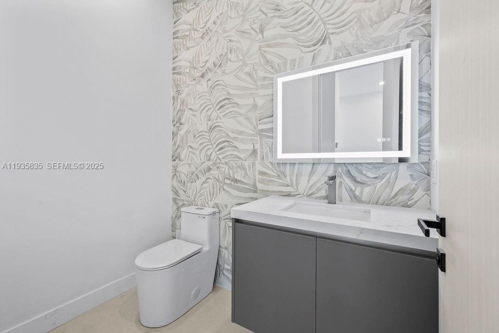 HOLIDAY HEIGHTS - Residential