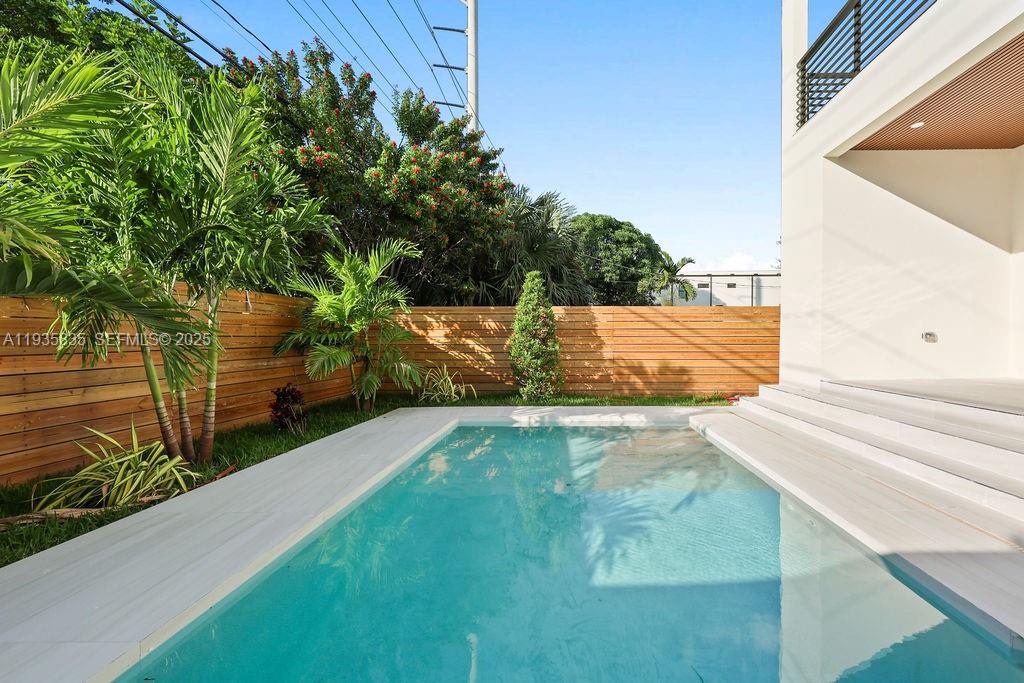 HOLIDAY HEIGHTS - Residential