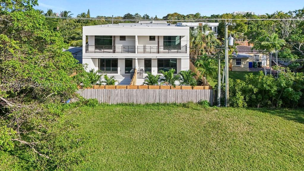 HOLIDAY HEIGHTS - Residential