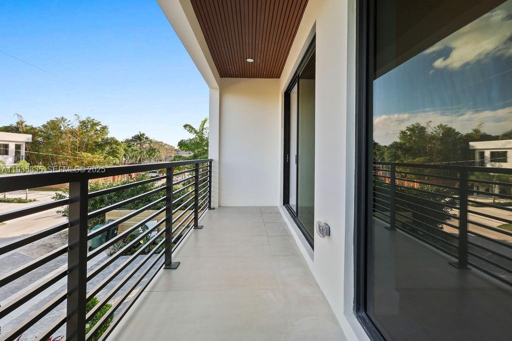 HOLIDAY HEIGHTS - Residential