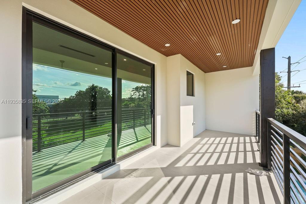 HOLIDAY HEIGHTS - Residential