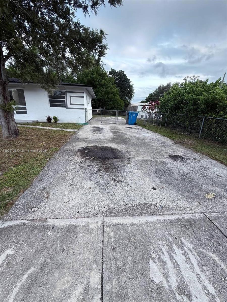 LAKE FOREST SEC 4 - Residential