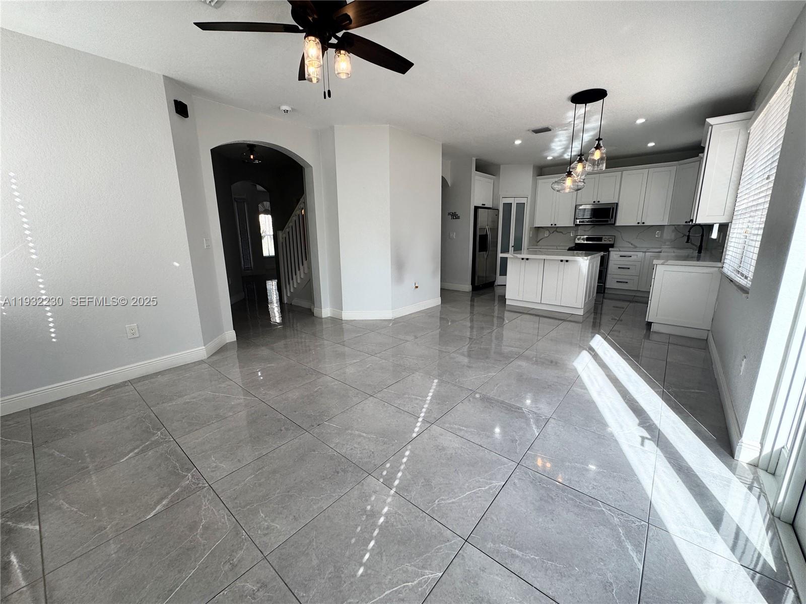 KENDALL BREEZE - Residential