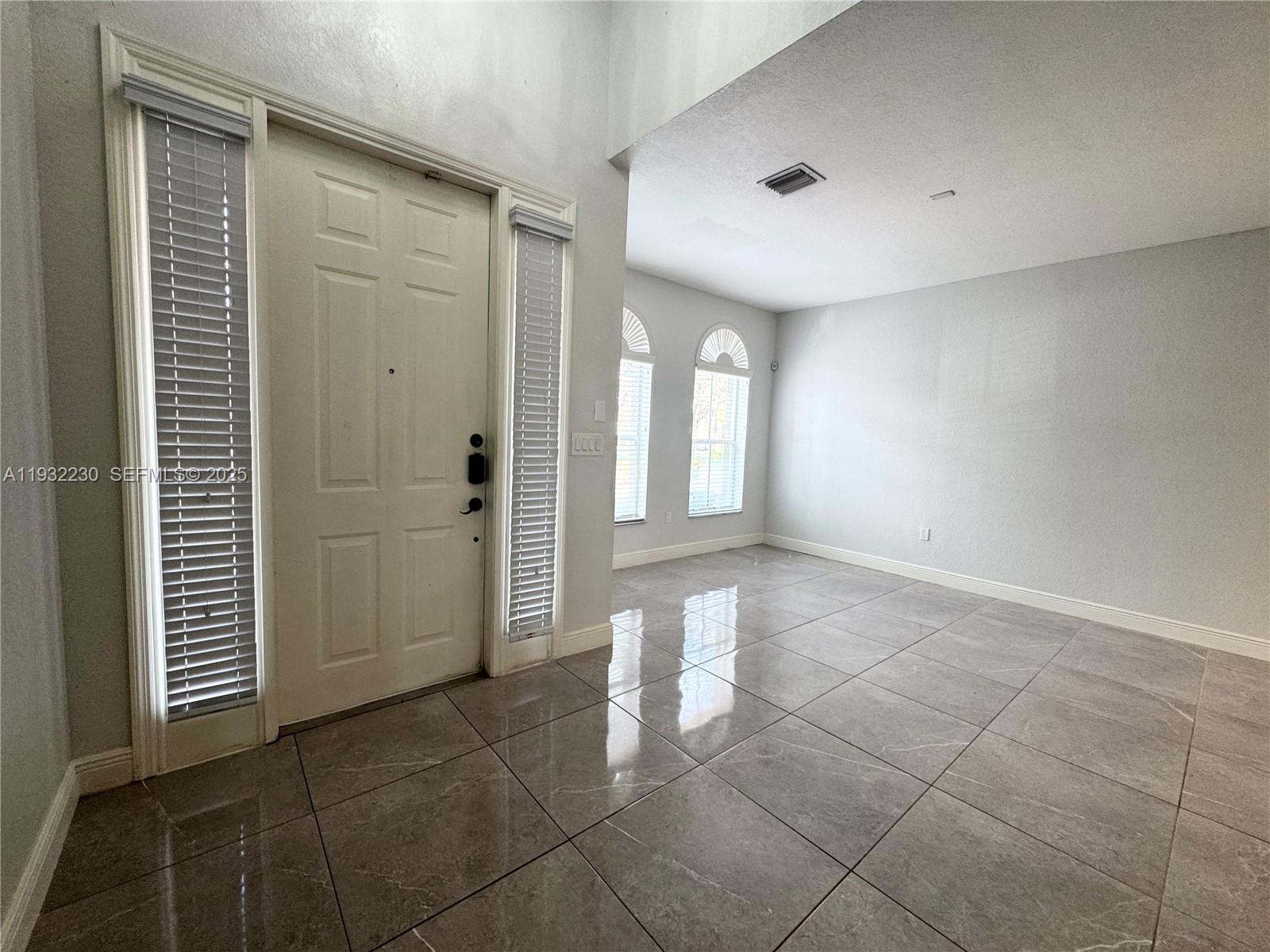 KENDALL BREEZE - Residential