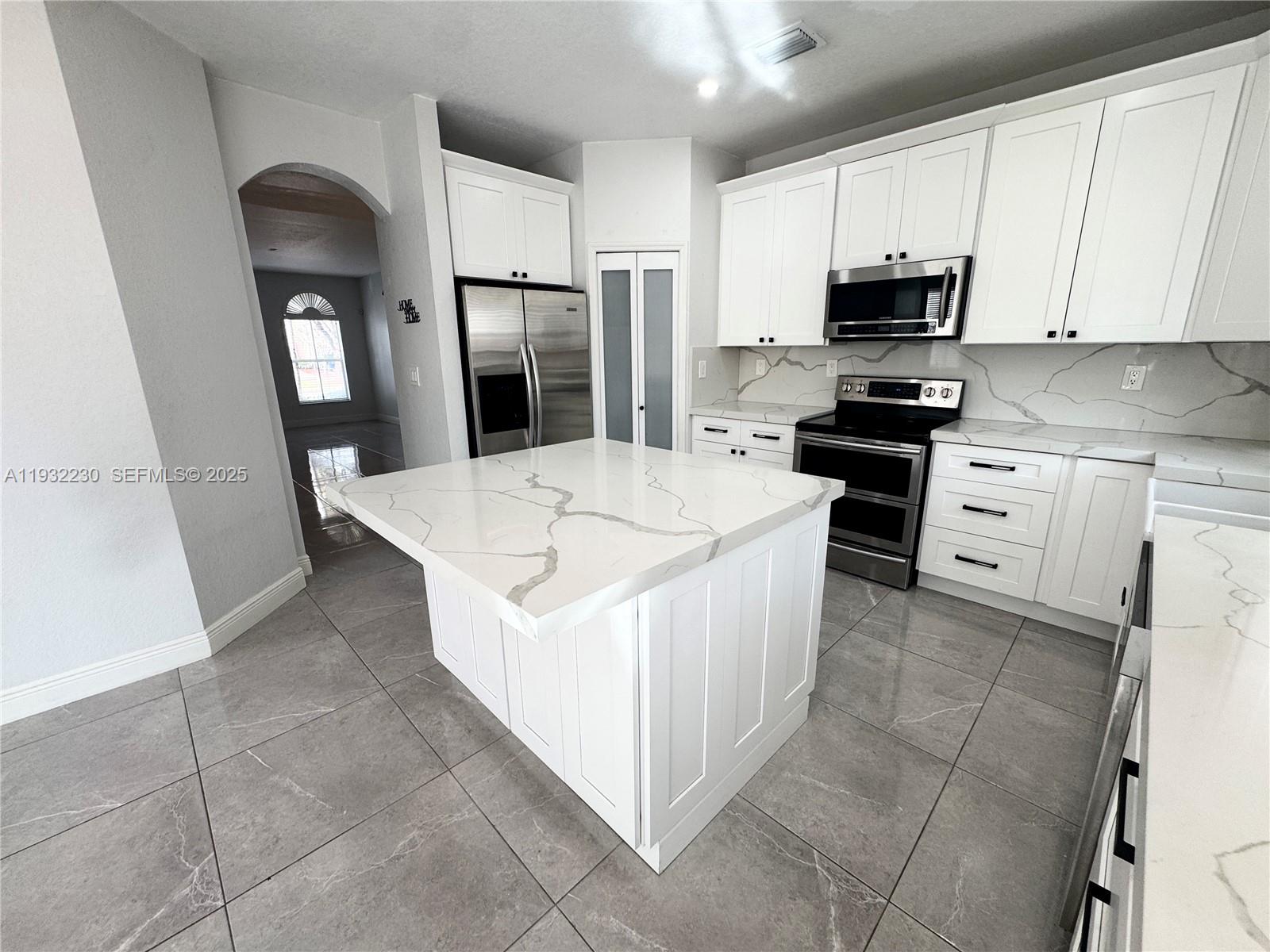 KENDALL BREEZE - Residential