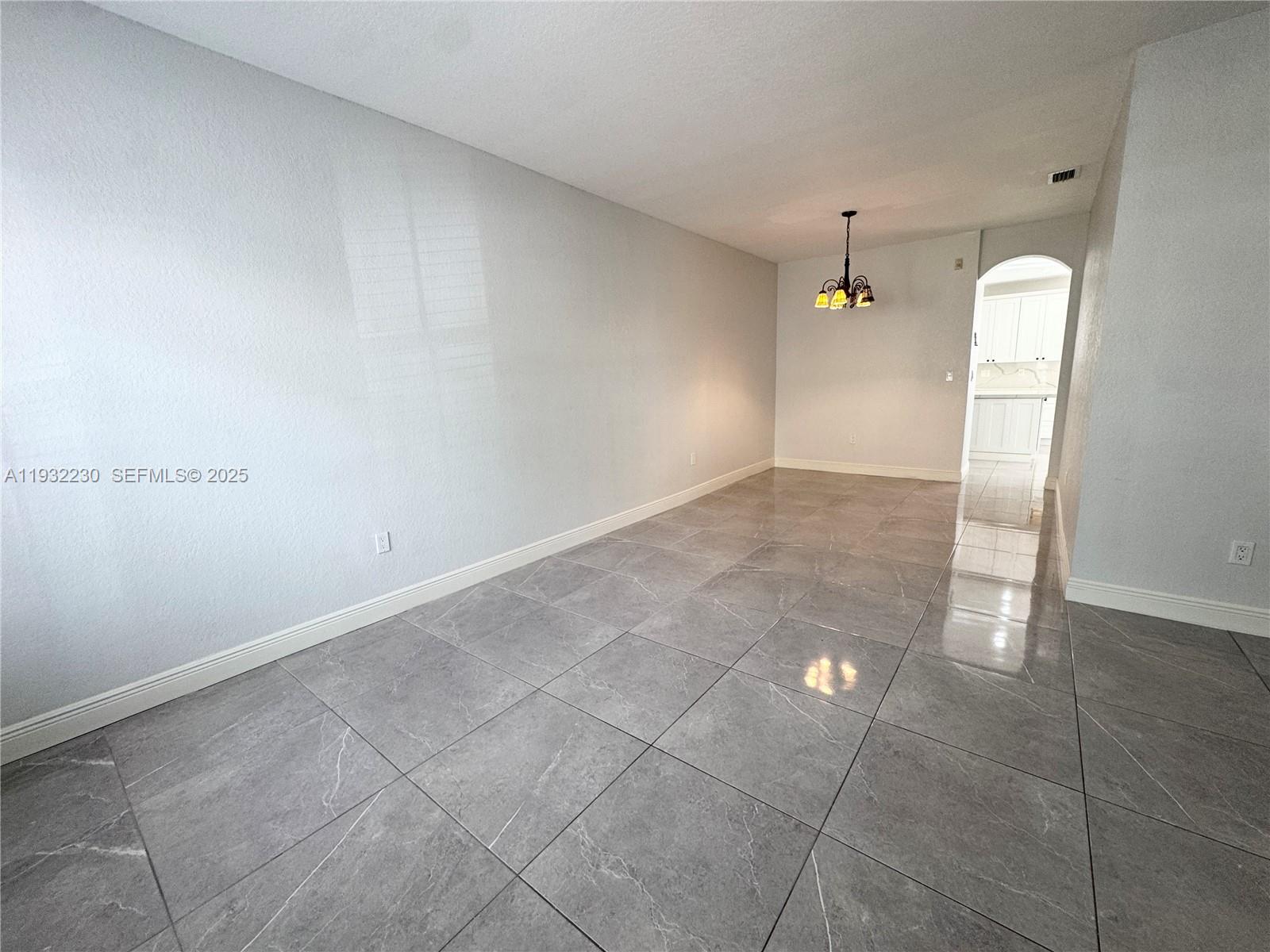 KENDALL BREEZE - Residential