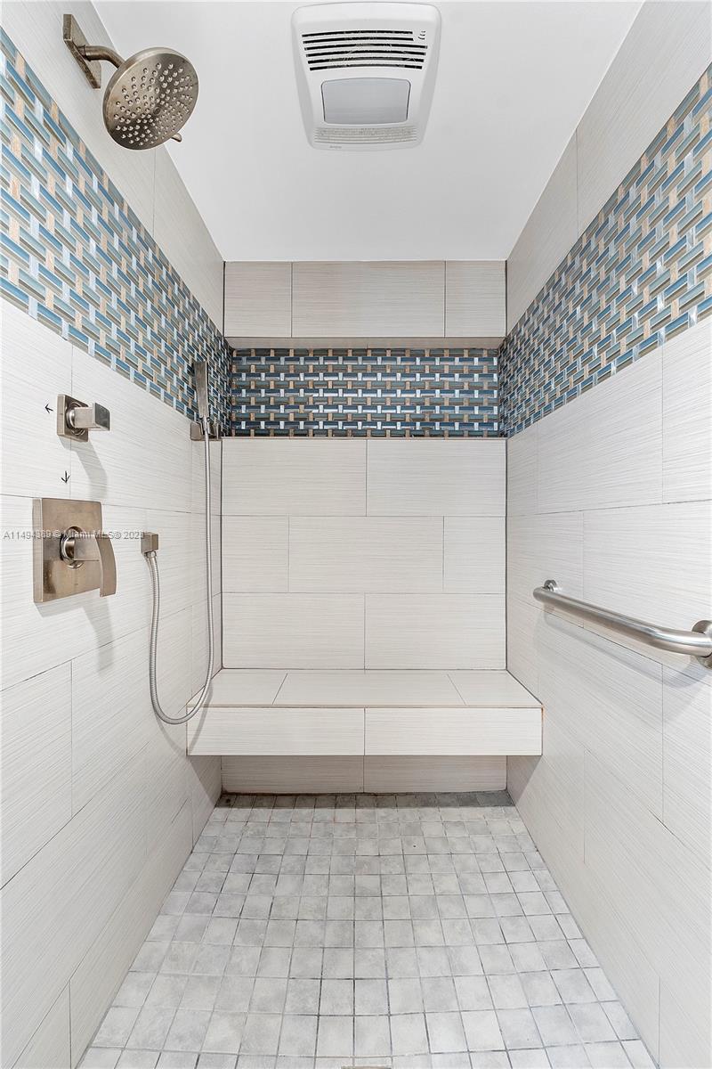 GROVE ISLE CONDO - Residential