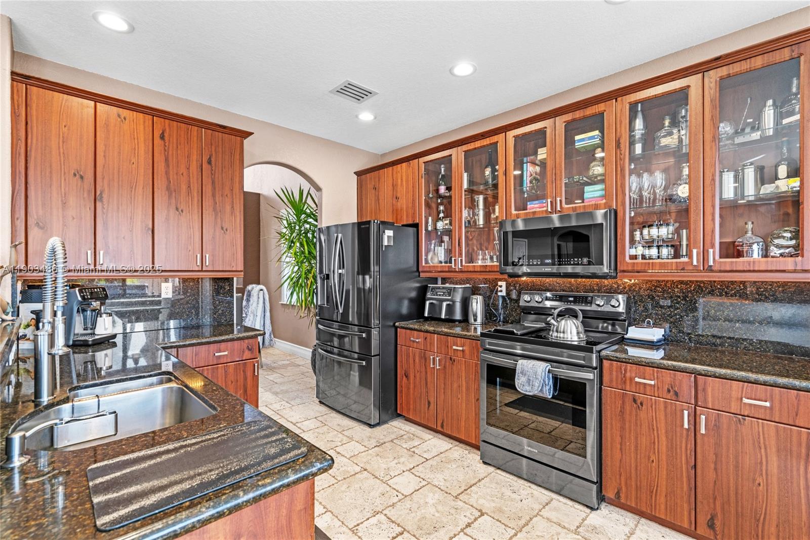 CENTURY ESTATES - Residential