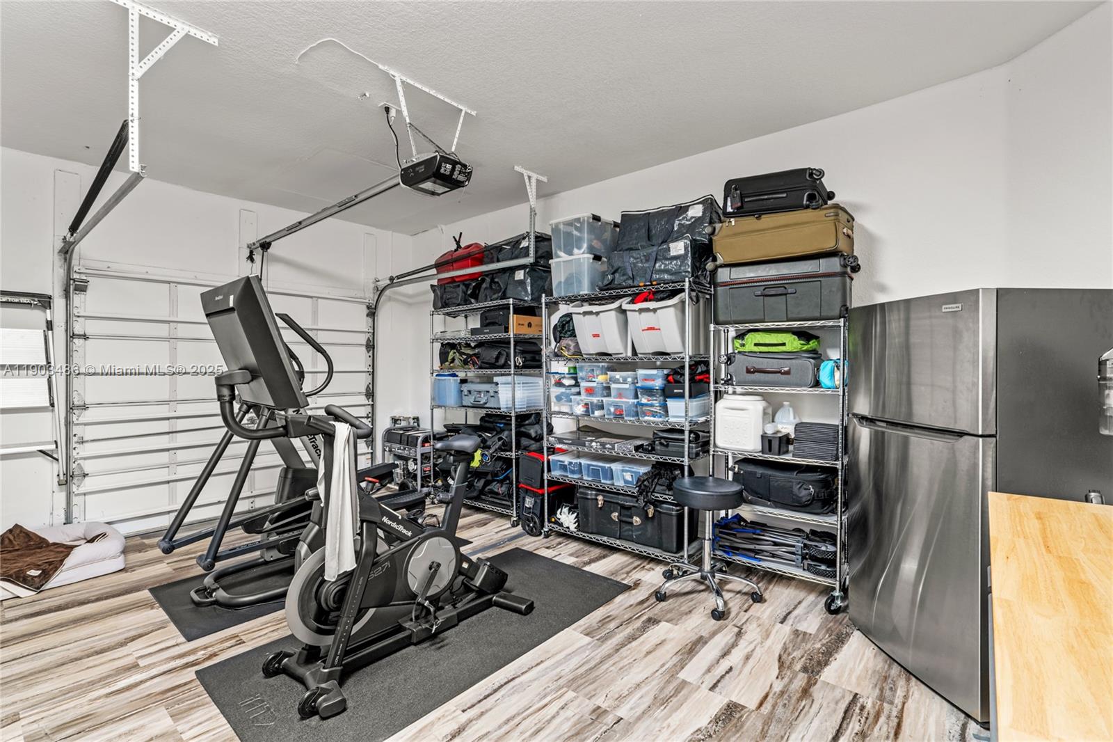 CENTURY ESTATES - Residential