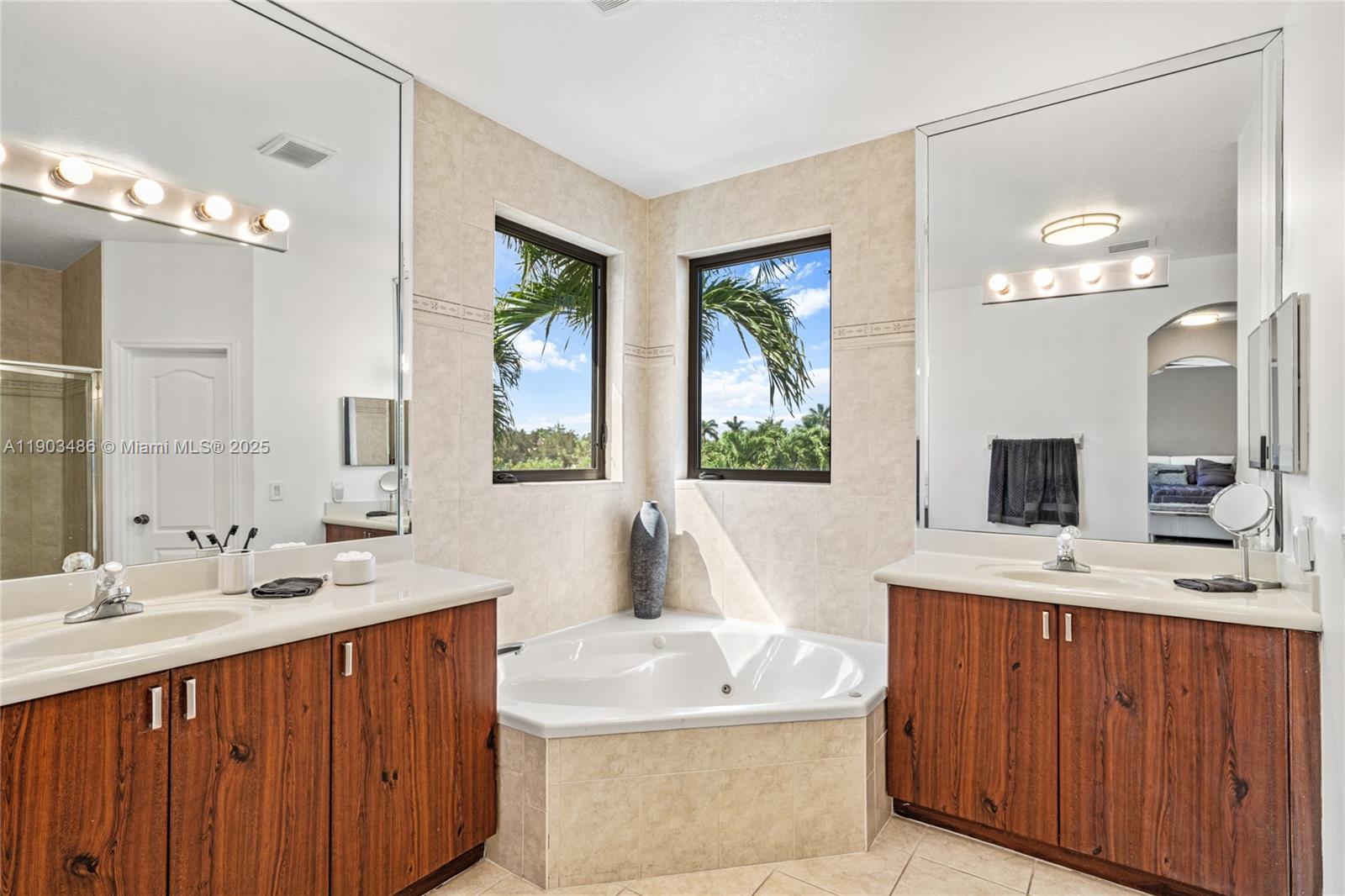 CENTURY ESTATES - Residential