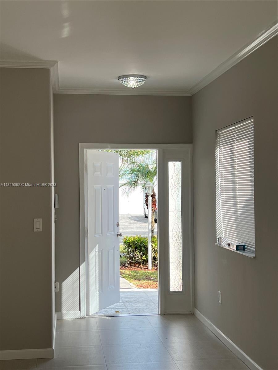 EMILIOS PLACE AT OASIS - Residential Lease