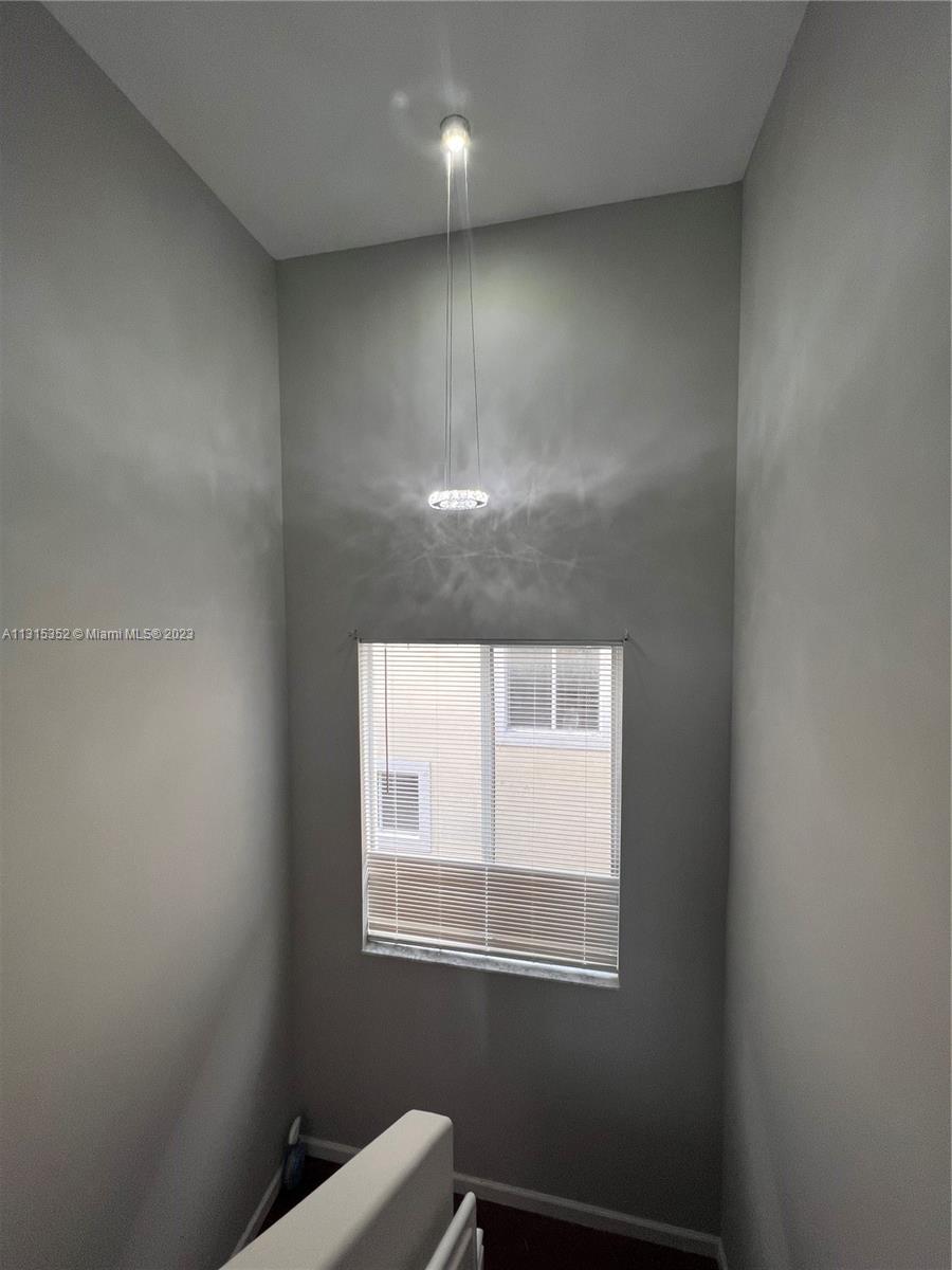 EMILIOS PLACE AT OASIS - Residential Lease