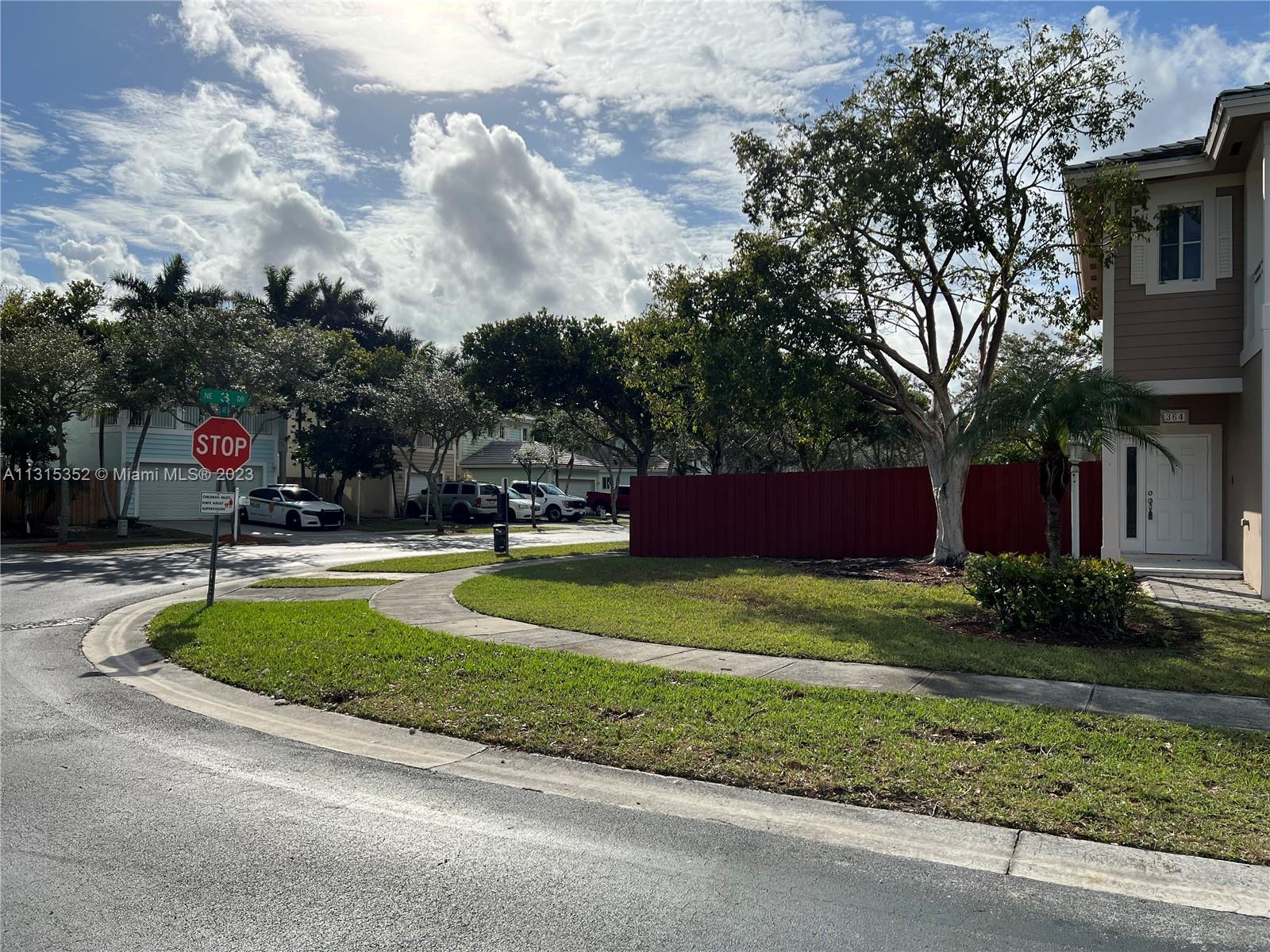 EMILIOS PLACE AT OASIS - Residential Lease