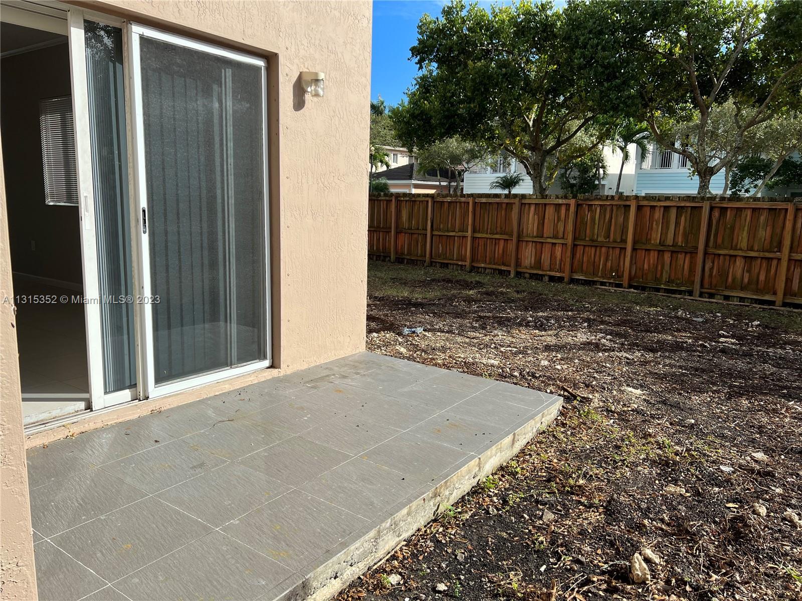 EMILIOS PLACE AT OASIS - Residential Lease