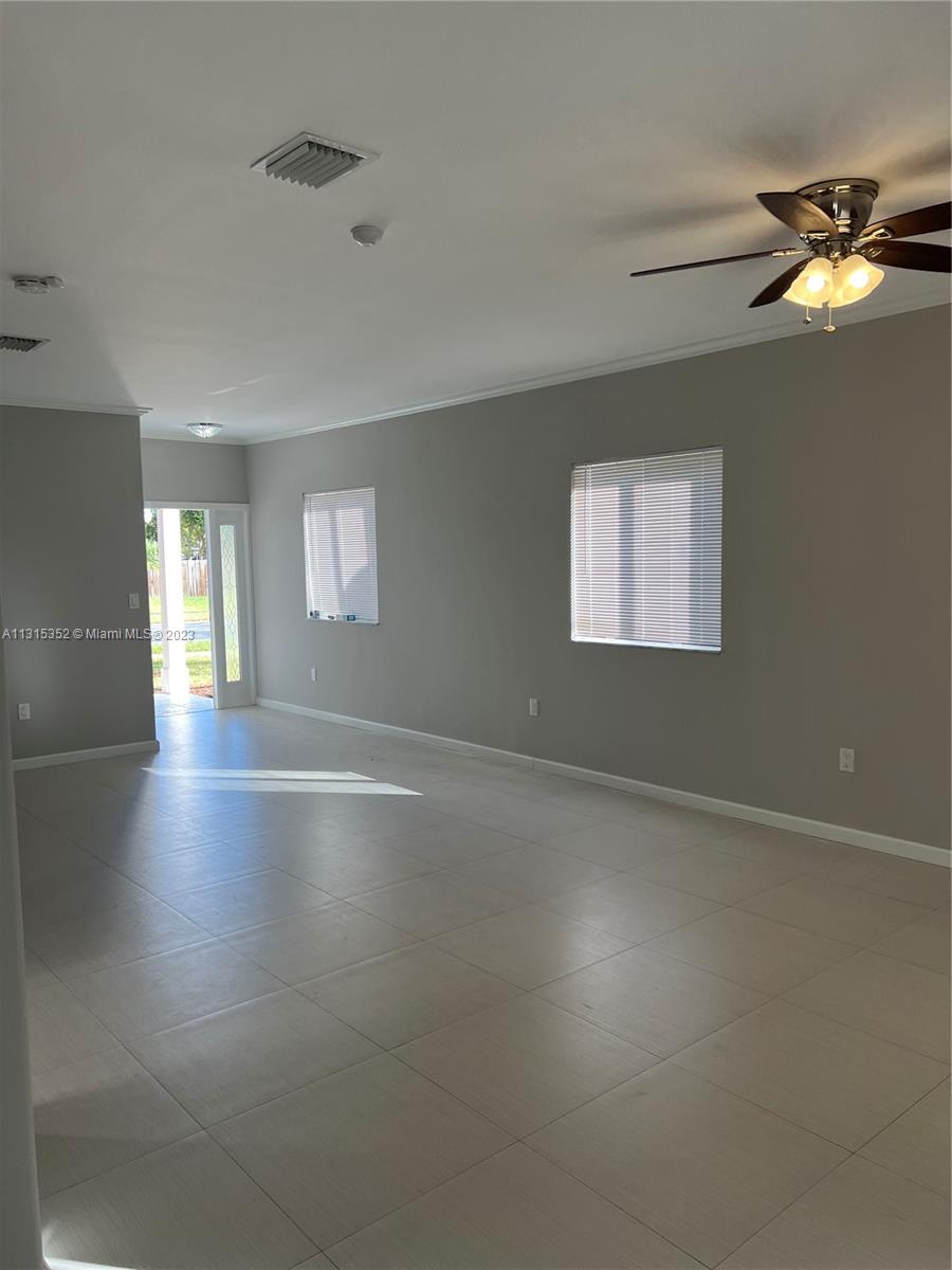 EMILIOS PLACE AT OASIS - Residential Lease