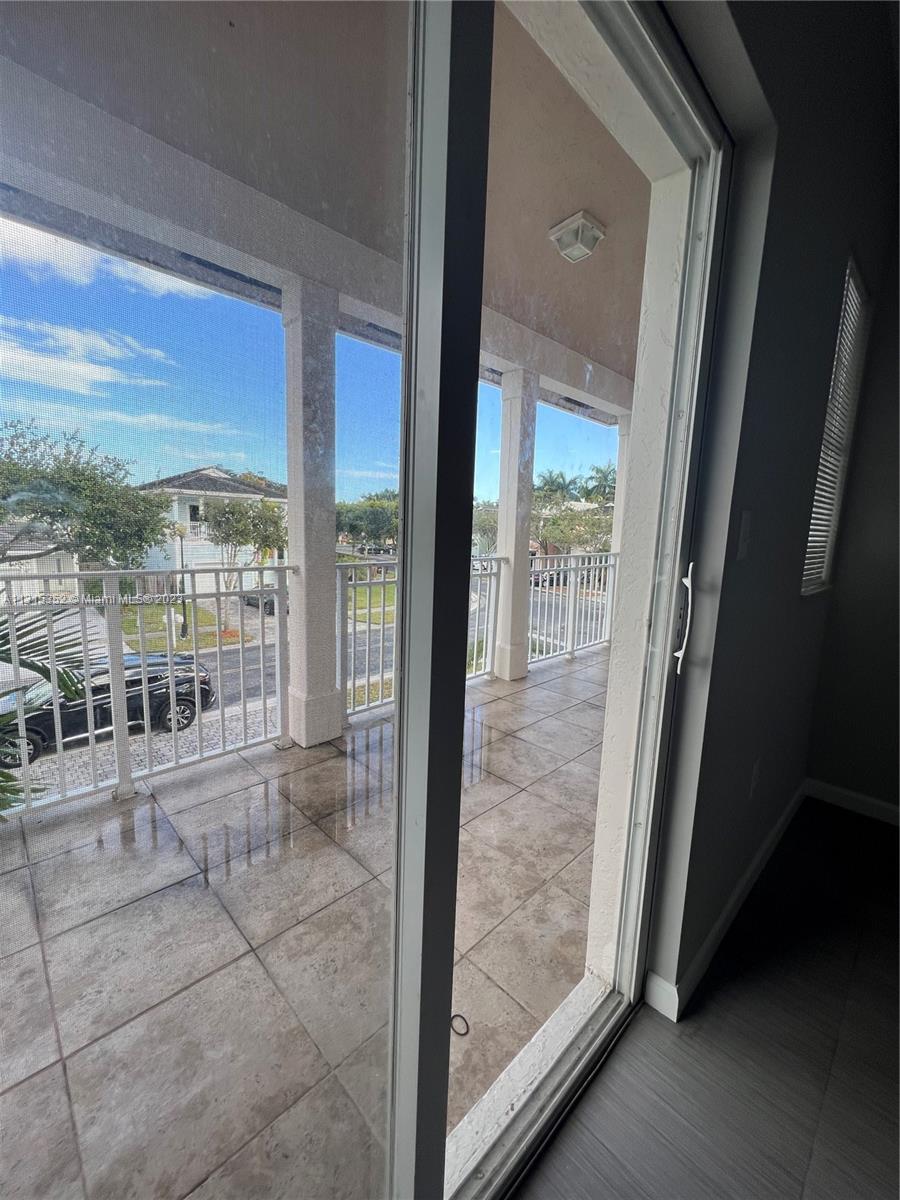 EMILIOS PLACE AT OASIS - Residential Lease