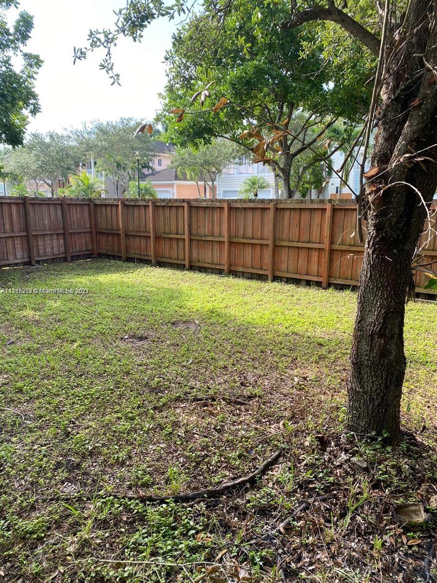 EMILIOS PLACE AT OASIS - Residential Lease