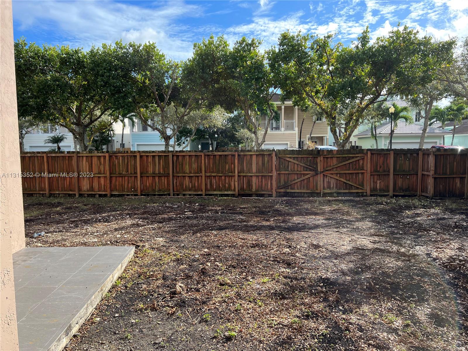 EMILIOS PLACE AT OASIS - Residential Lease