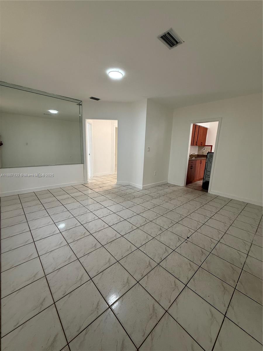 HAMPSHIRE HEATH - Residential Lease