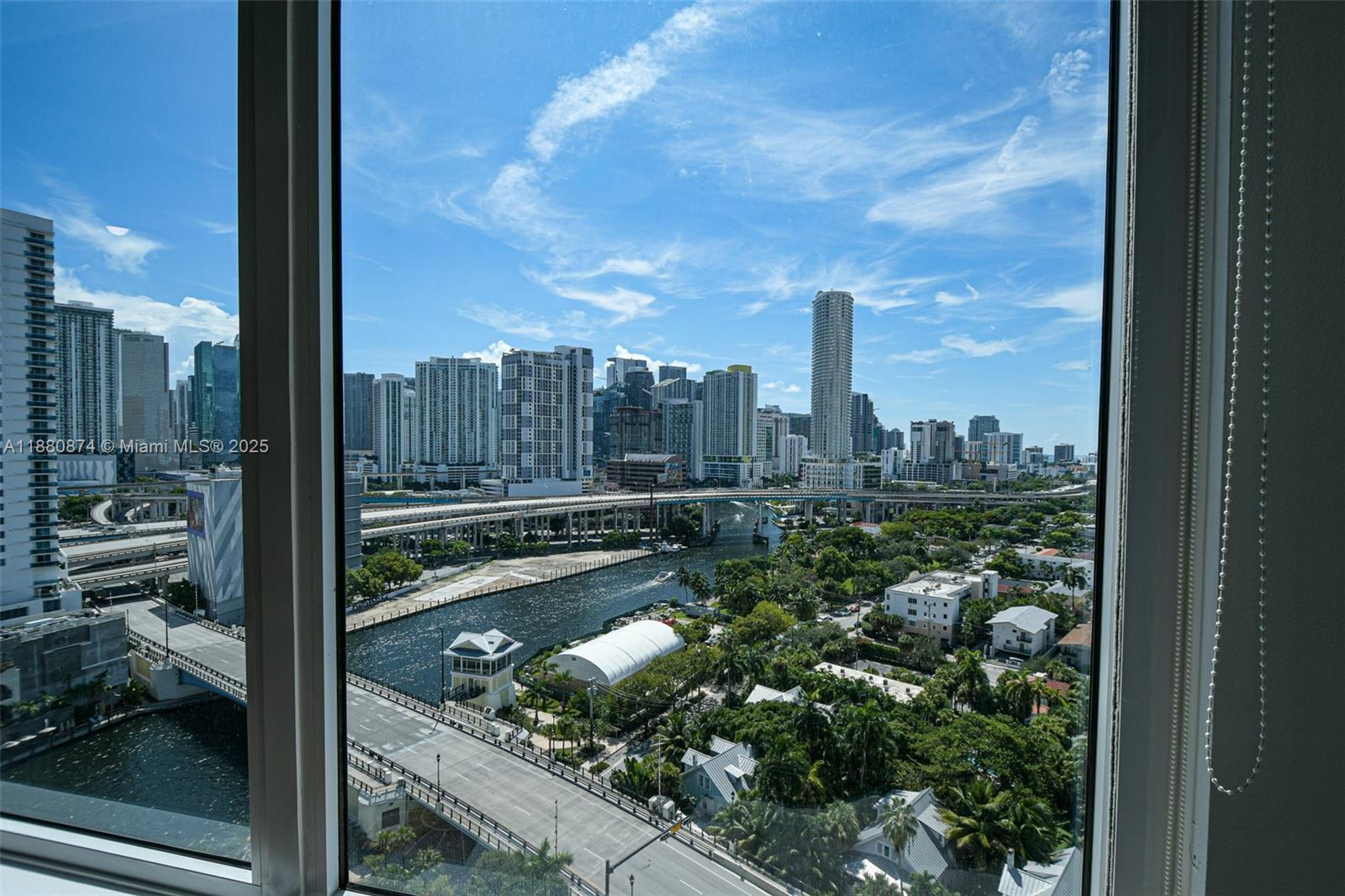 NEO CONDO - Residential