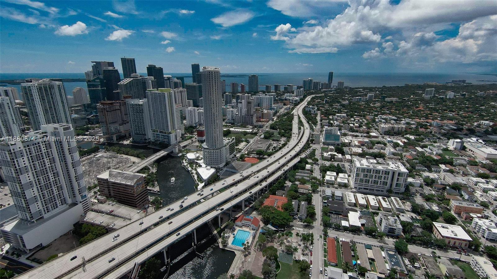 NEO CONDO - Residential