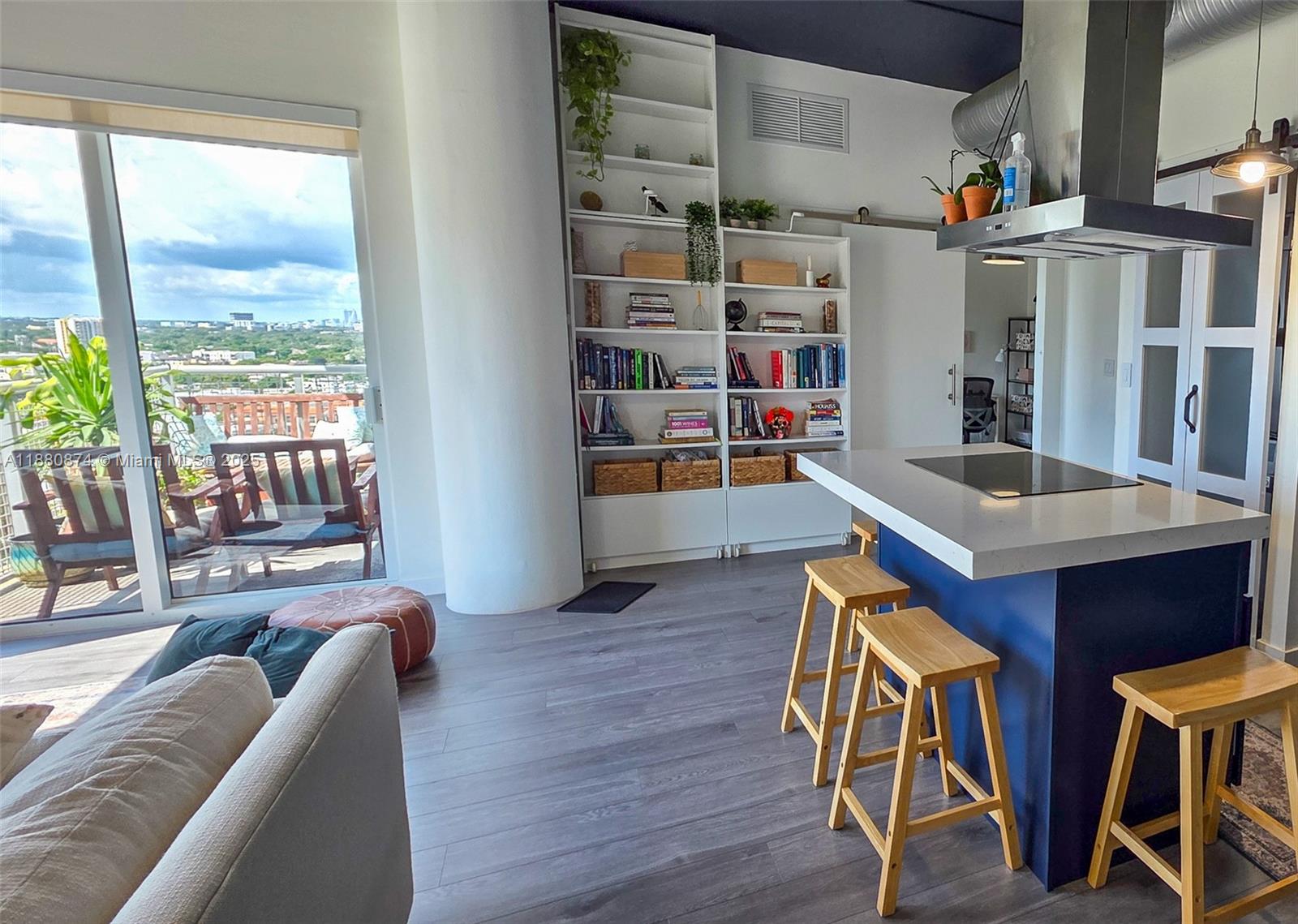 NEO CONDO - Residential